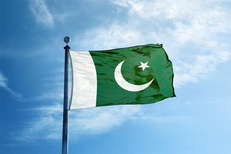 Onze soldados mortos em ataque suicida no Paquistão