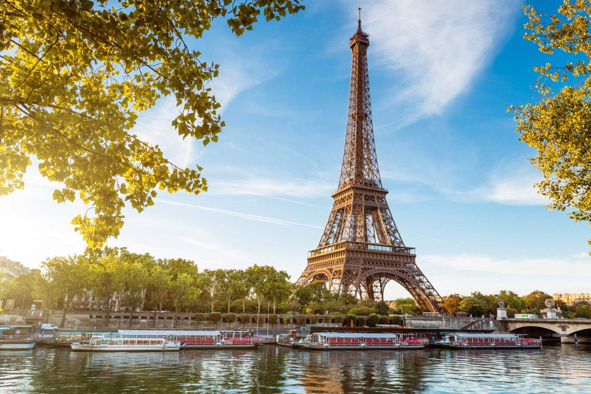 A Torre Eiffel vai mudar de cor?