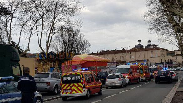 Acidente com carrossel em Lyon provoca um morto e quatro feridos