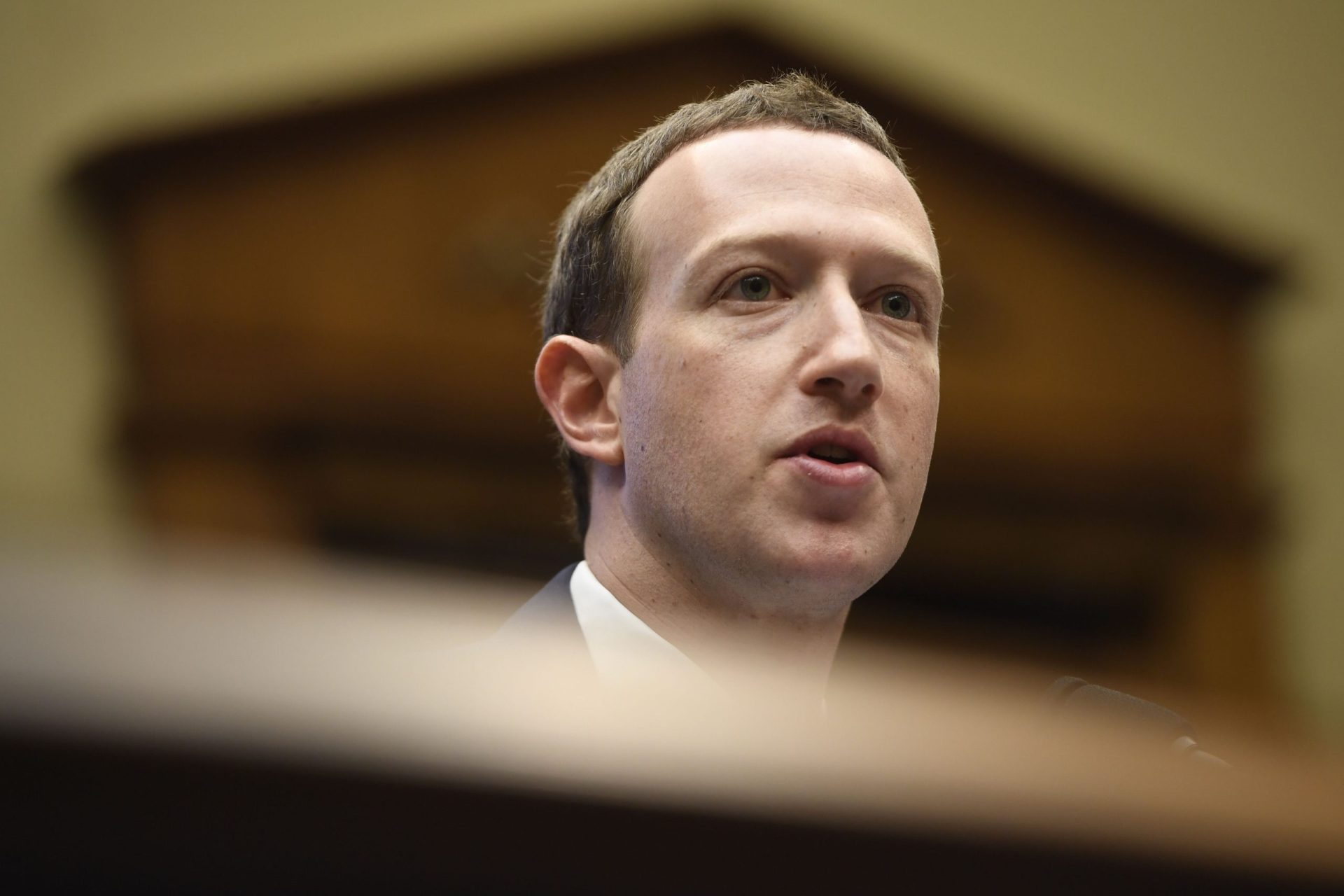 Zuckerberg incomodado com o facto da app da Cambridge Analytica ter violado o uso de dados