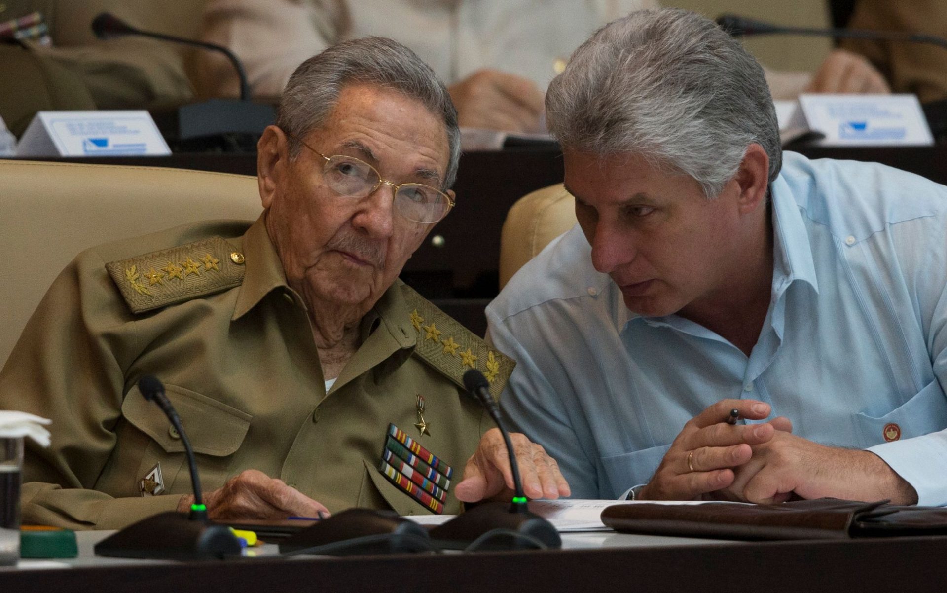 Cuba. Sem um Castro na presidência com lema de #SomosContinuidad