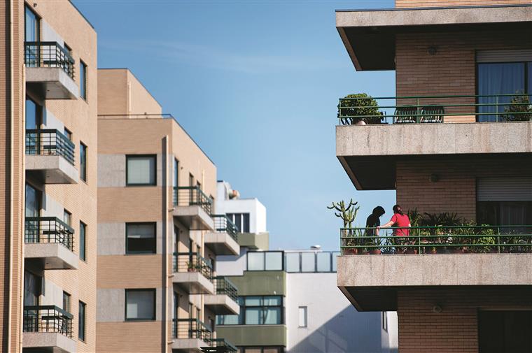 Proprietários e inquilinos reagem com prudência às novas políticas de habitação