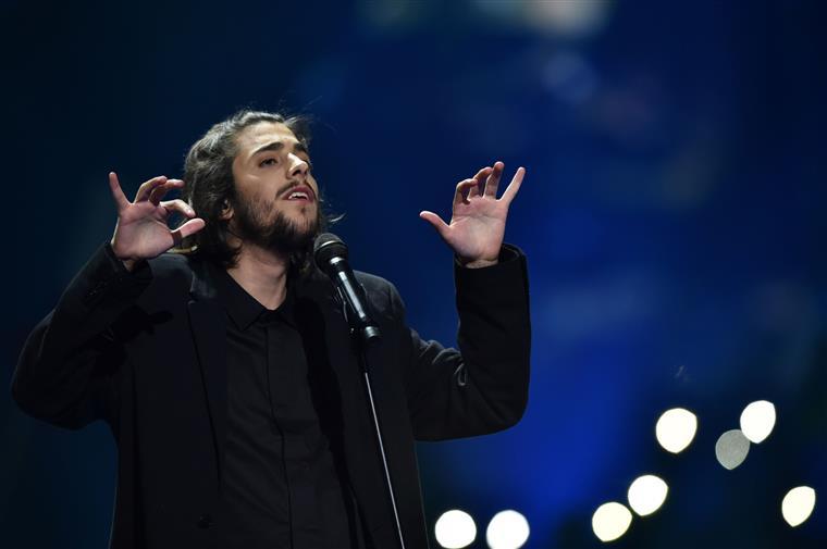 Concorrente israelita responde às críticas que Salvador Sobral fez à canção
