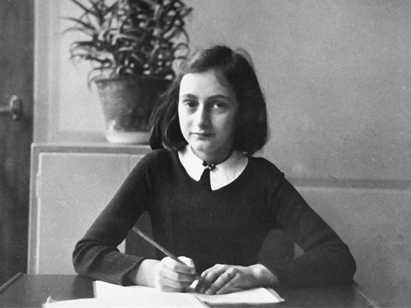 Piadas picantes em páginas inéditas de “O Diário de Anne Frank”