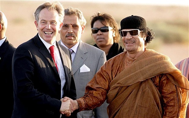 Reino Unido. May tenta travar divulgação de documentos sobre relações com Kadhafi