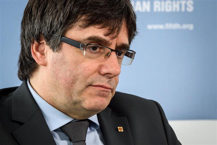 Ministério Público alemão pede extradição de Puigdemont