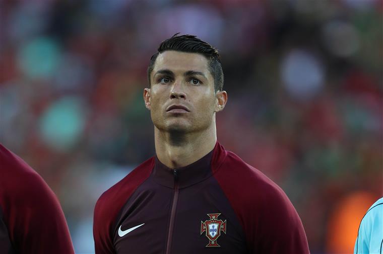 Cristiano Ronaldo confessa que a sua mãe “sofre muito” sempre que ele entra em campo
