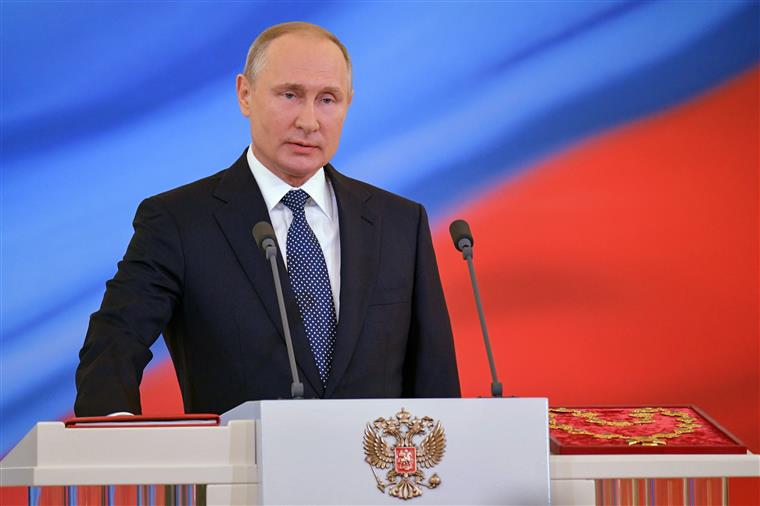 Putin garante que míssil que abateu MH17 não é russo