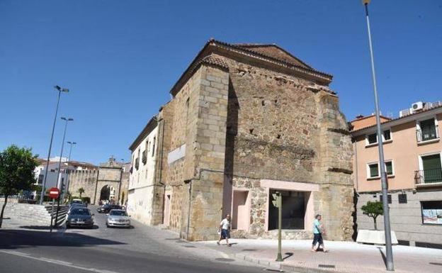 Espanha. Antigo hospital com um sepulcro do século XVI convertido em Burger King