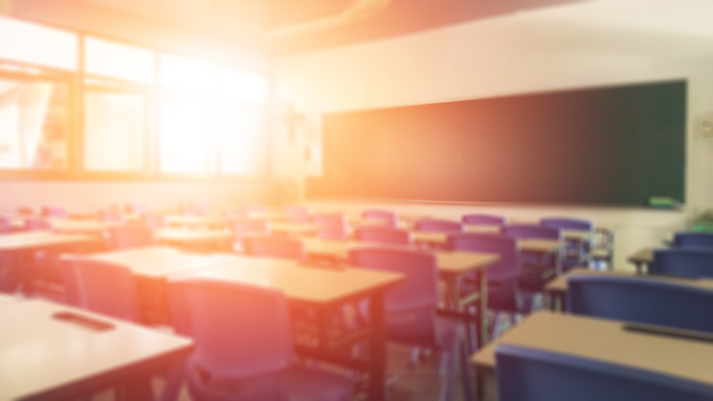 Professores admitem greve no primeiro dia de aulas