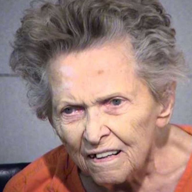 Mulher de 92 anos mata filho por não querer ir para um lar