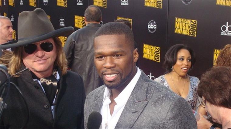 Gravações de videoclipe de 50 Cent invadidas por atirador que disparou pelo menos 11 tiros