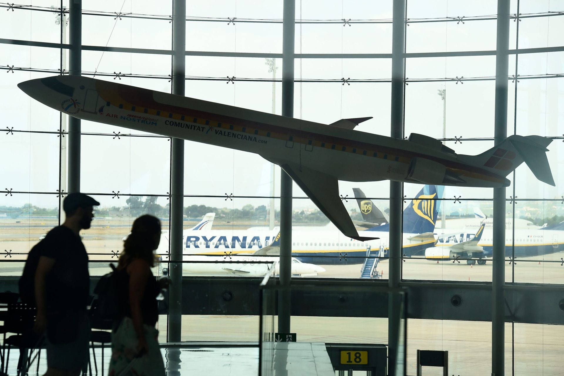 Levar bagagem de mão na Ryanair vai passar a ser pago