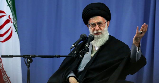 Líder supremo do Irão ameaça abandonar o acordo nuclear