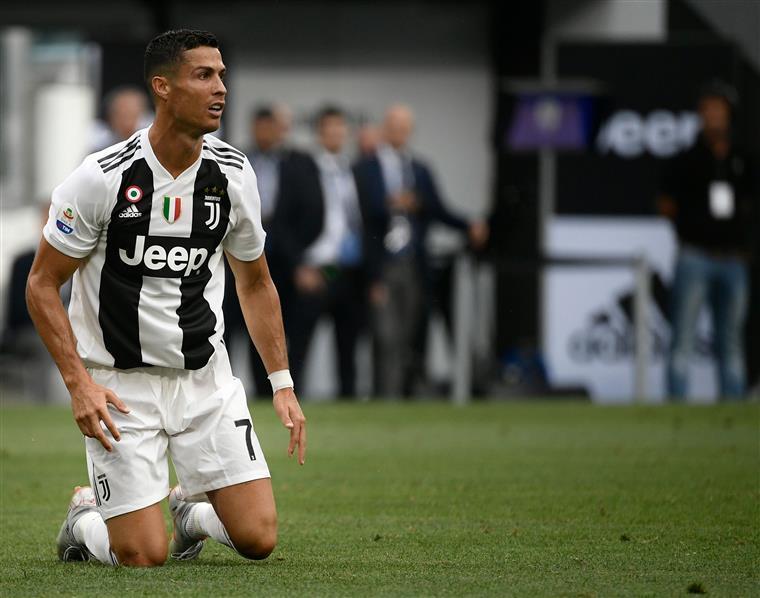 Ronaldo estreia-se a marcar pela Juventus