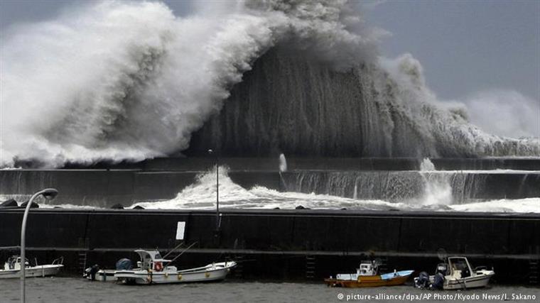 Japão. Alerta máximo devido ao tufão Hagibis