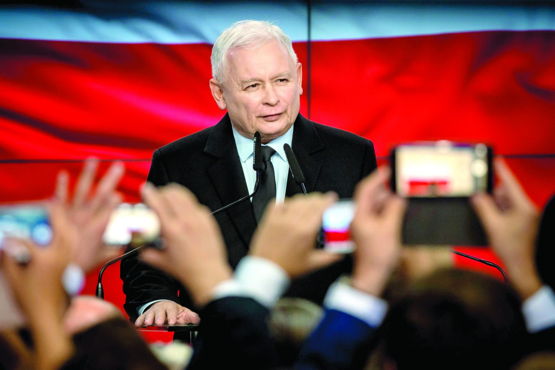 Lei e Justiça renova maioria absoluta na Polónia