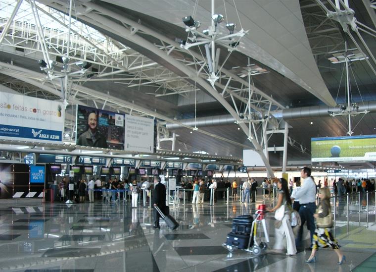 Porto. Mau tempo provoca desvio de nove voos no Aeroporto Francisco Sá Carneiro