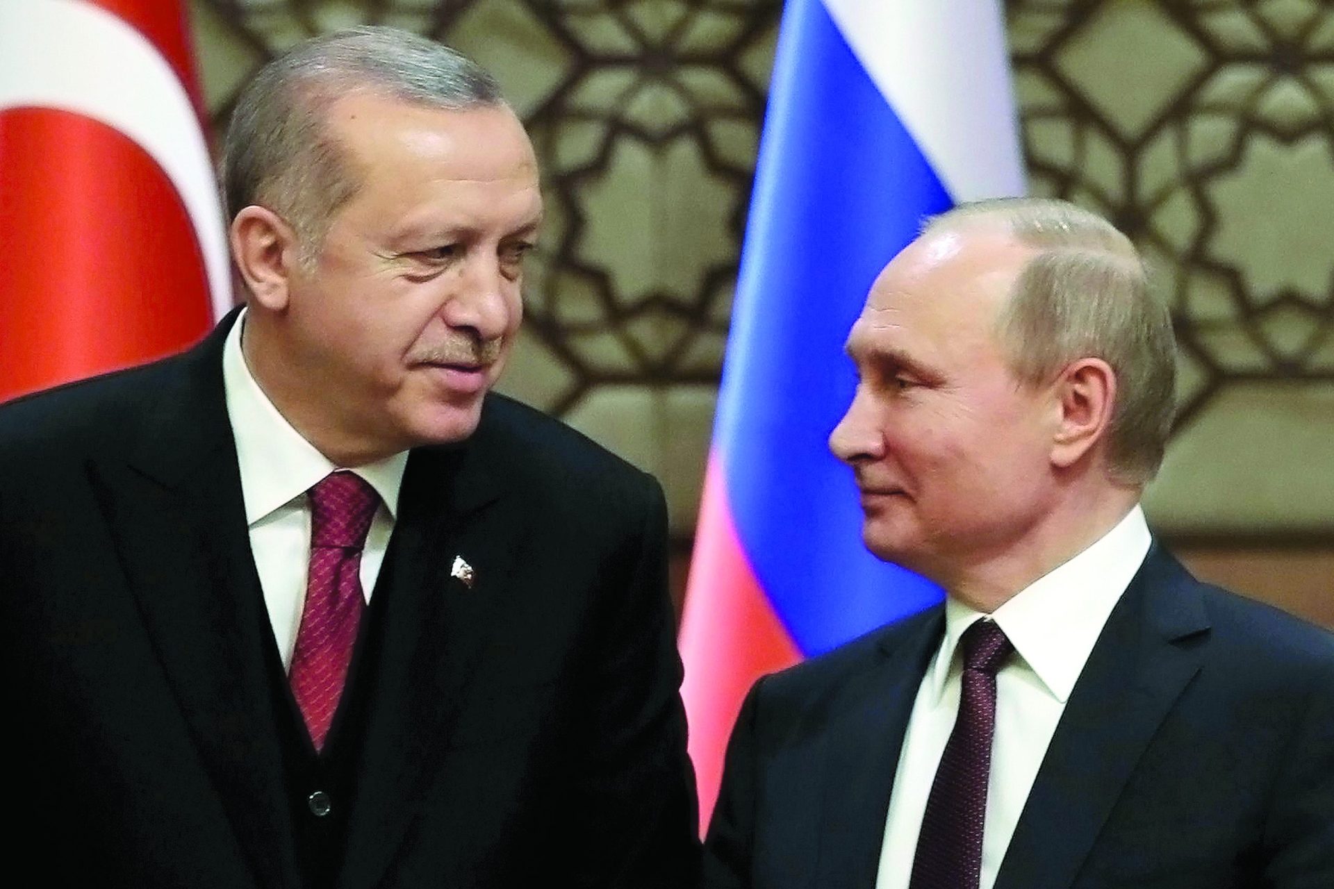 Moscovo e Ancara negoceiam futuro dos curdos