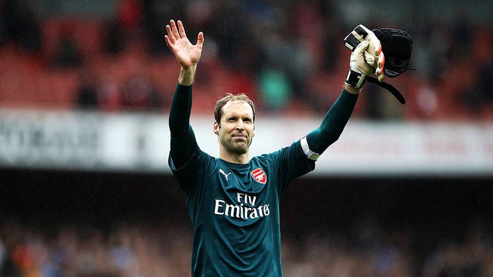 Inglaterra. Petr Cech anuncia adeus aos relvados no final da temporada