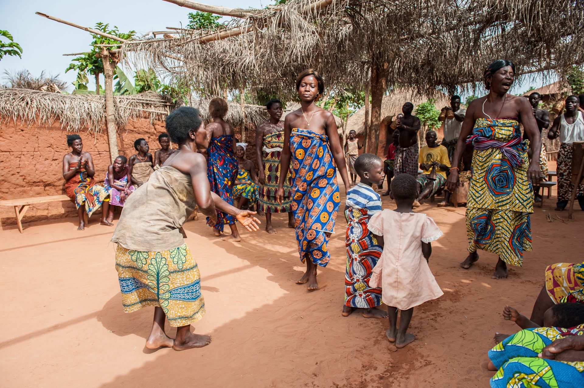 Jovens grávidas na Serra Leoa podem voltar a frequentar a escola