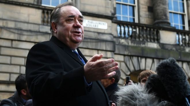 Ex-primeiro-ministro escocês detido e acusado de assédio sexual