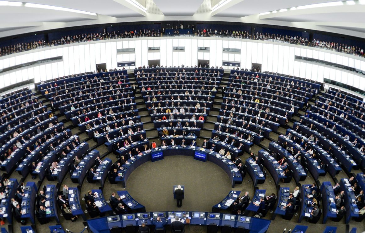 Parlamento Europeu reconhece Guaidó como presidente interino da Venezuela