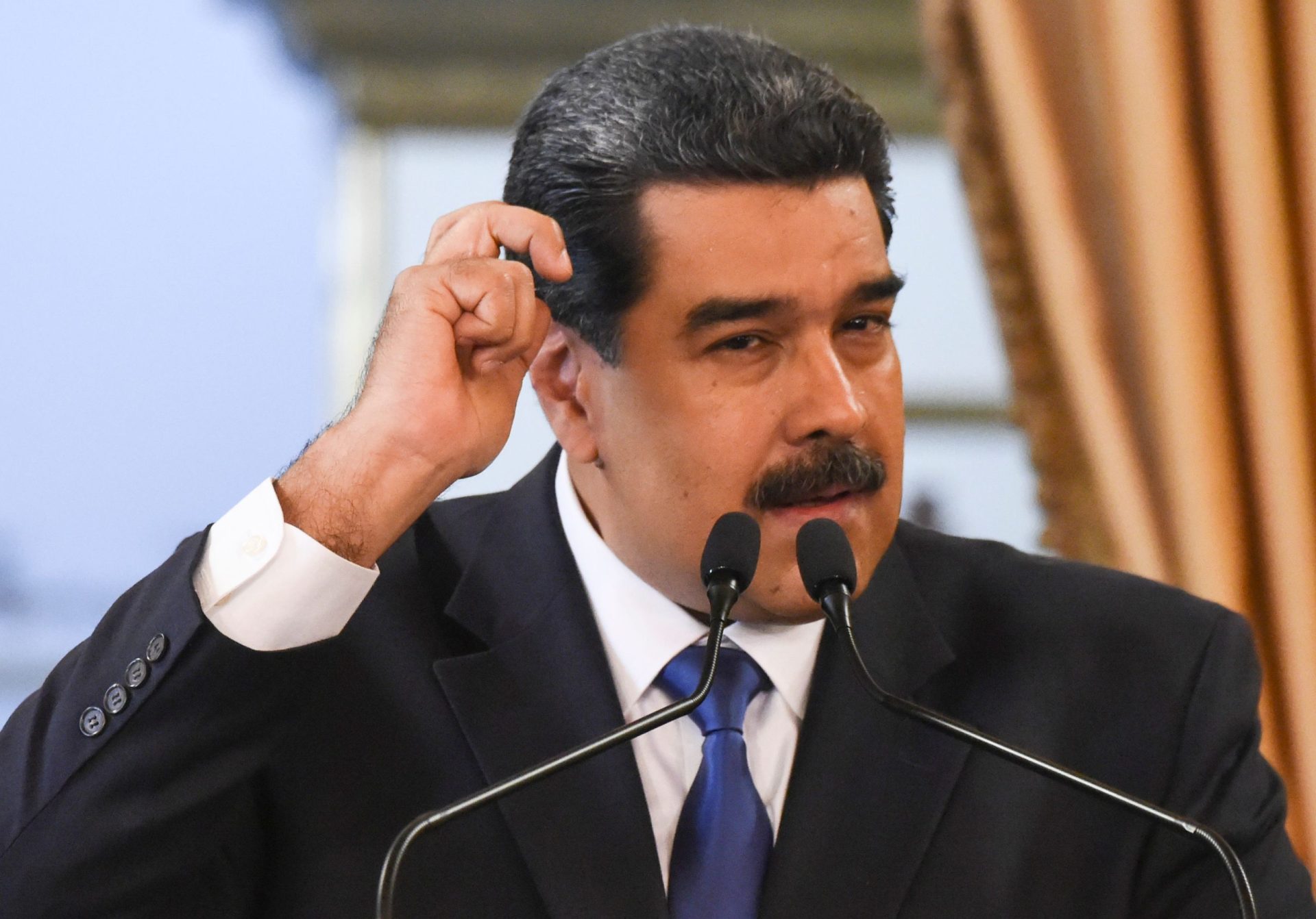Governo de Maduro recebe apoio da SADC, de que fazem parte Angola e Moçambique