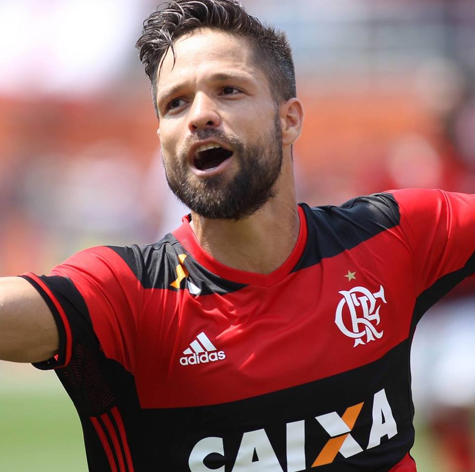 Flamengo. Diego (ex-FC Porto) emociona-se ao falar da tragédia (com vídeo)