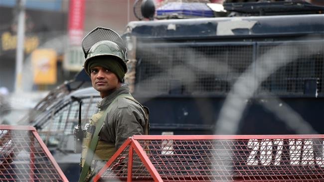 Atentado em Caxemira mata 40 elementos de força de segurança indiana