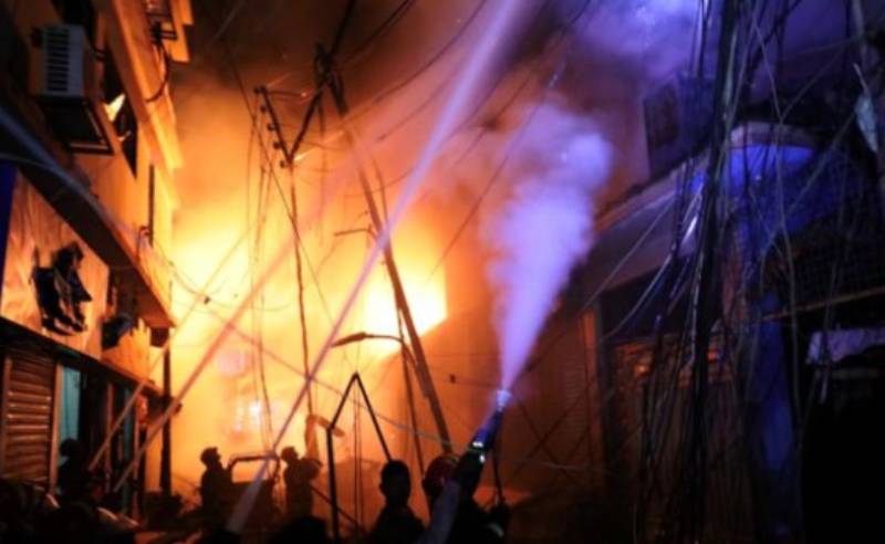 78 pessoas mortas em incêndio no Bangladesh