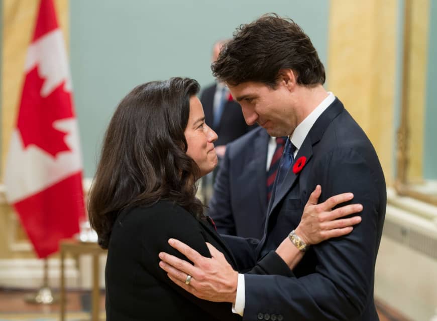 Gabinete de Trudeau acusado de bloquear investigação de corrupção