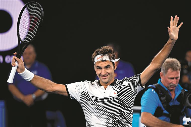 Ténis. Federer sobe para quarto no ranking depois do triunfo 100