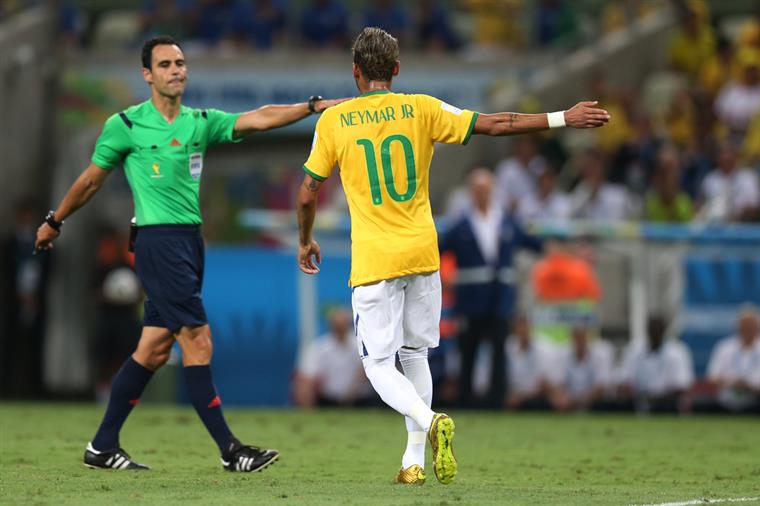 Neymar: &#8220;É o meu estilo de jogo que leva os adeptos ao estádio&#8221;