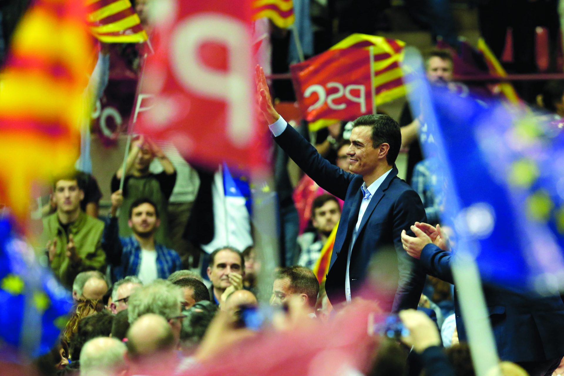 Espanha. PSOE ganha mas sem maioria. Vox entra no Parlamento
