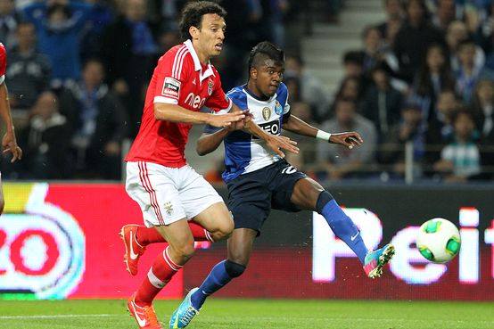 FC Porto anuncia rescisão com Kelvin