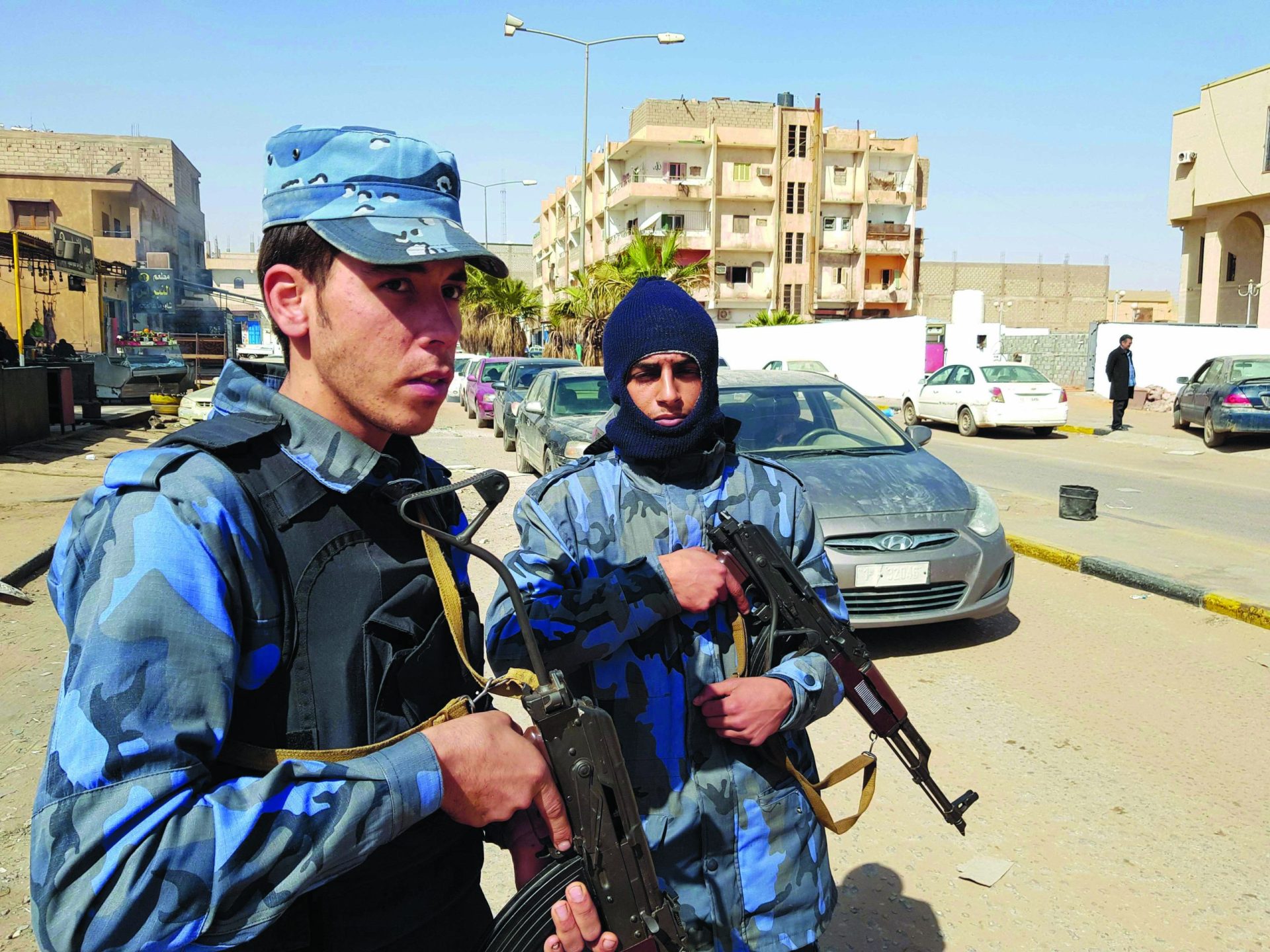 Líbia. Governo de Trípoli receia ofensiva militar de senhor da guerra