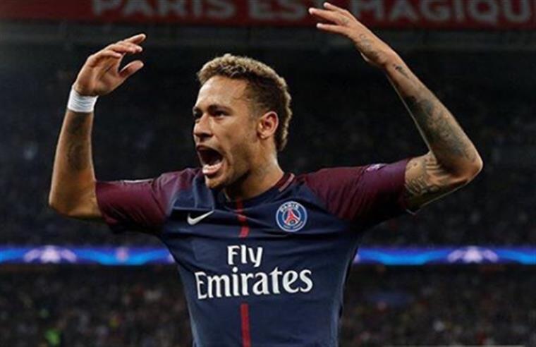 França. Agressão a adepto vale três jogos de castigo a Neymar