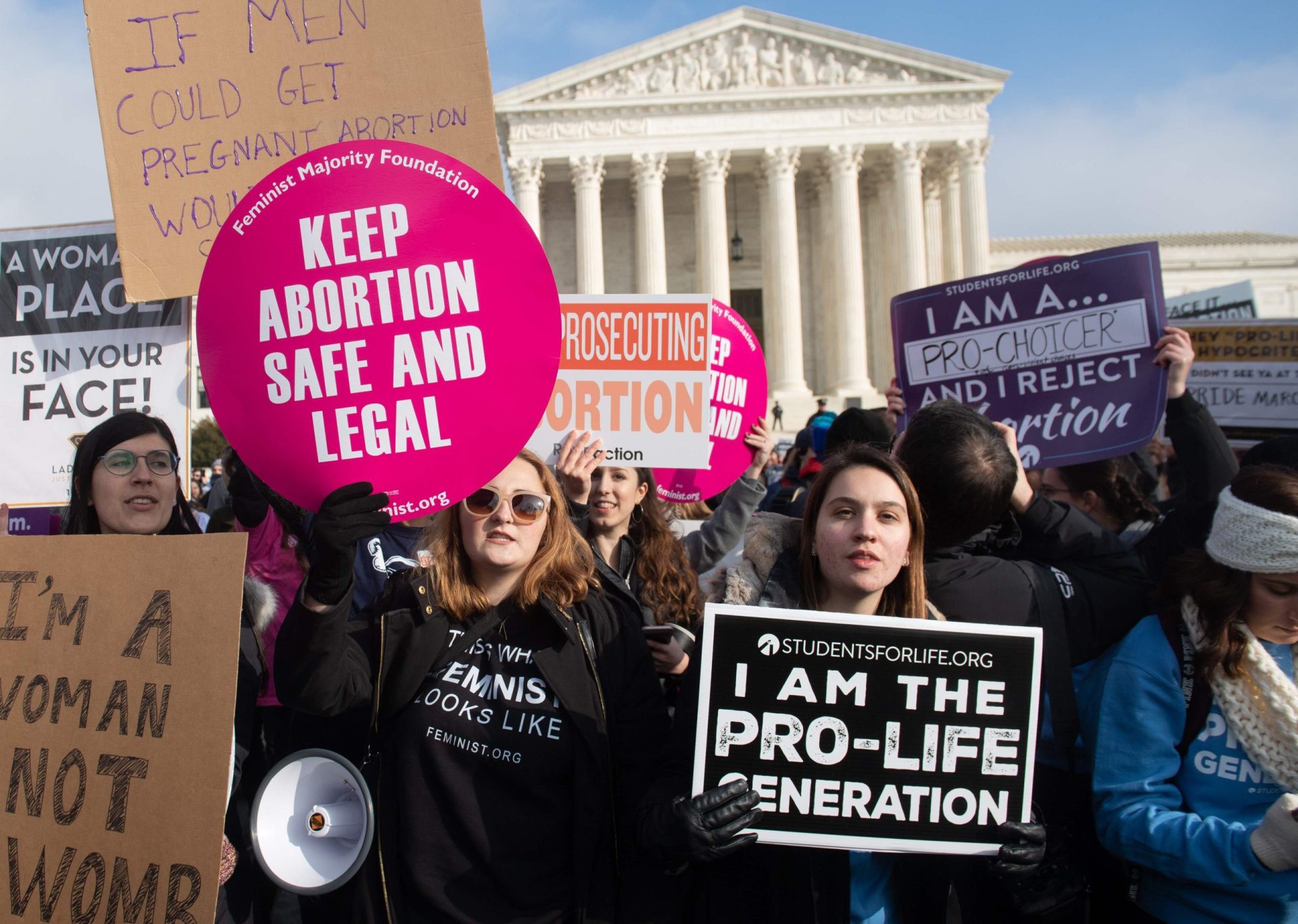 Alabama aprova proibição do aborto mesmo em casos de violação