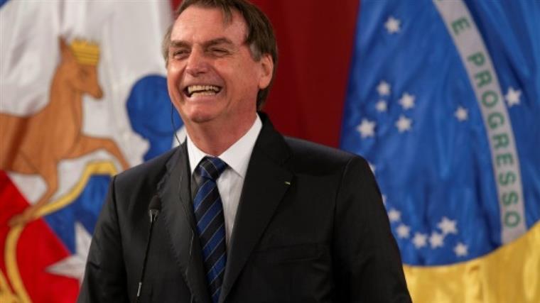 Bolsonaro faz-se convidado mas é desconvidado