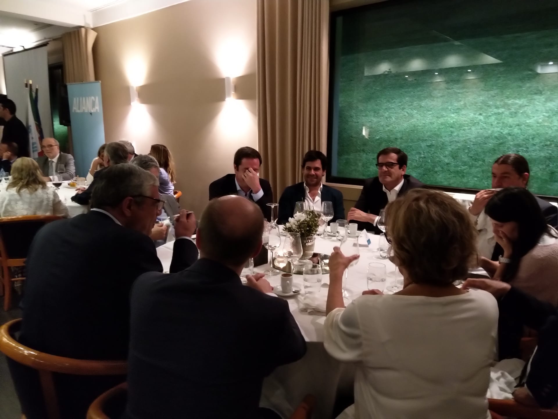 Presidente da Câmara do Porto participa em jantar do Aliança
