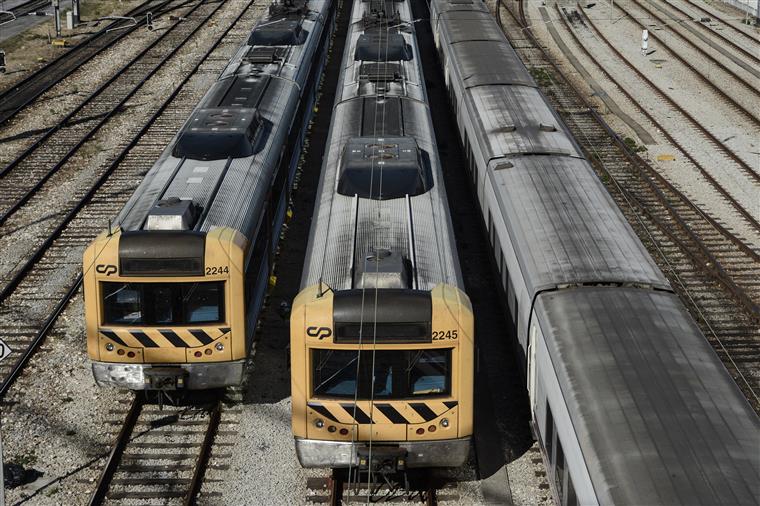 Linha de Sintra vai passar a ter menos comboios em circulação