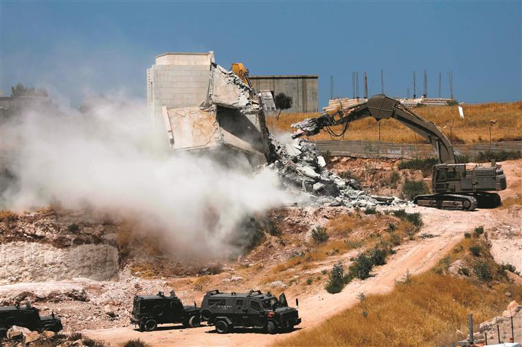 Israel inicia operação para demolir casas na Palestina