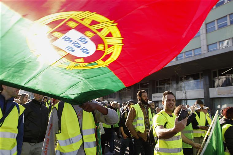 Coletes amarelos portugueses anunciam fim com “profunda tristeza”