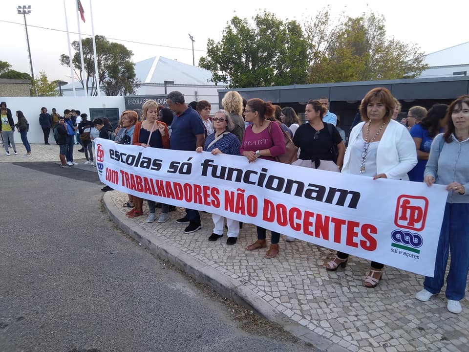 Escolas em Sintra em greve esta segunda-feira