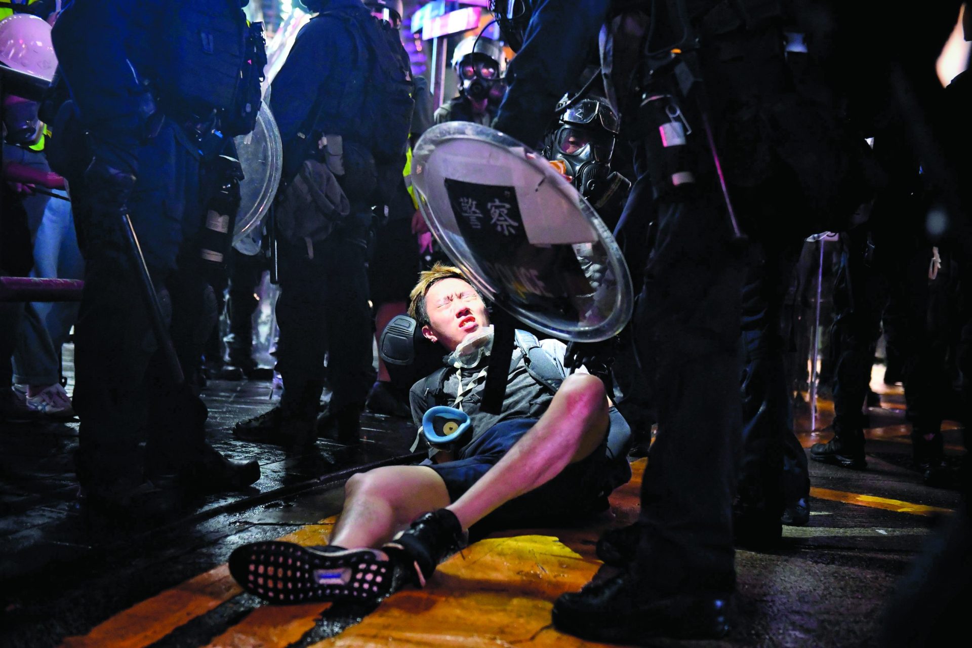 13ª semana de protestos marcada pela repressão policial em Hong Kong