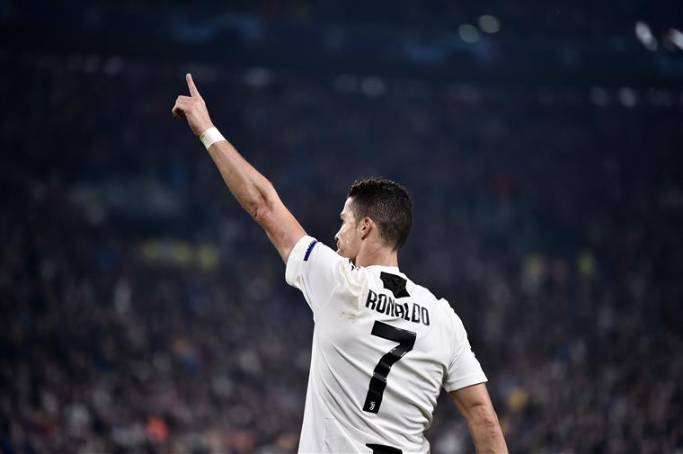 Itália. Ronaldo marca e assiste mas Inter não desarma