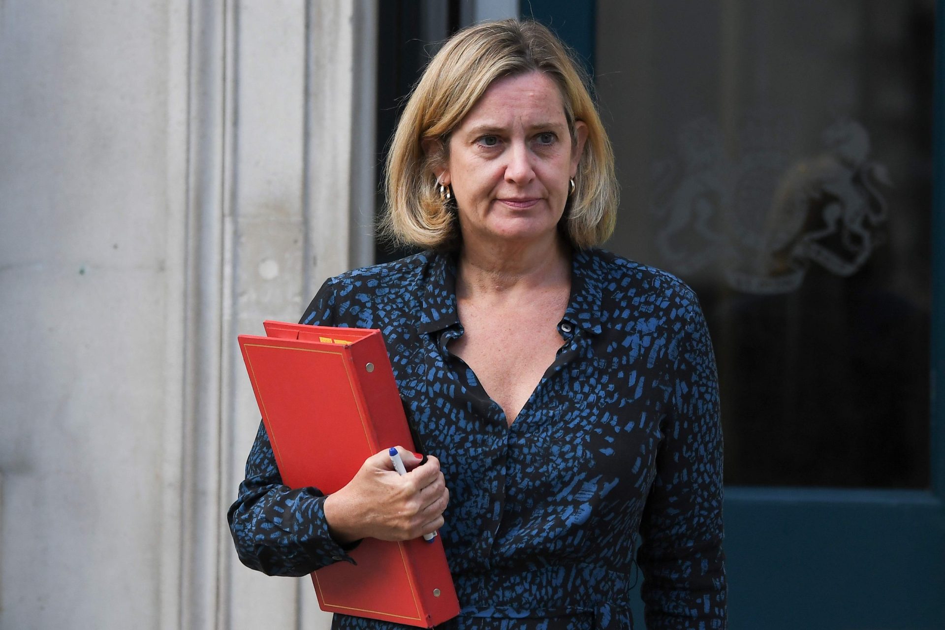 Ministra demite-se e acusa Johnson de não tentar negociar com Bruxelas
