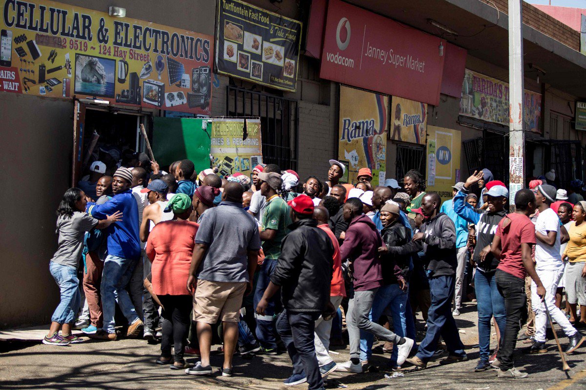 Negócios portugueses na África do Sul alvo de ataques xenófobos