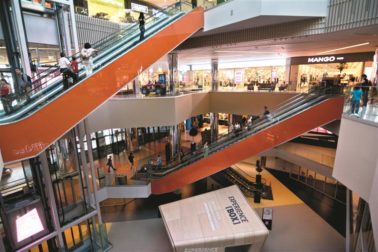 Vendas das lojas dos centros comerciais estão a recuperar